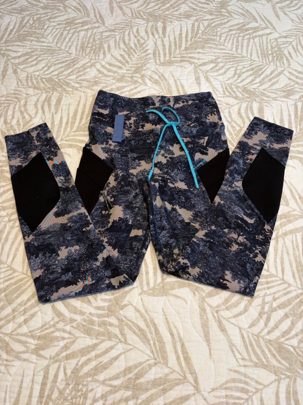 Lululemon Womens Printed Athletic Leggings With Side Pockets Size 4